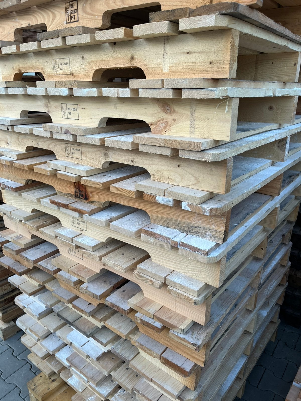 Te koop partij stevig hout pallets vlonder voortent planken, Ophalen, Zo goed als nieuw, 50 mm of meer, Pallet