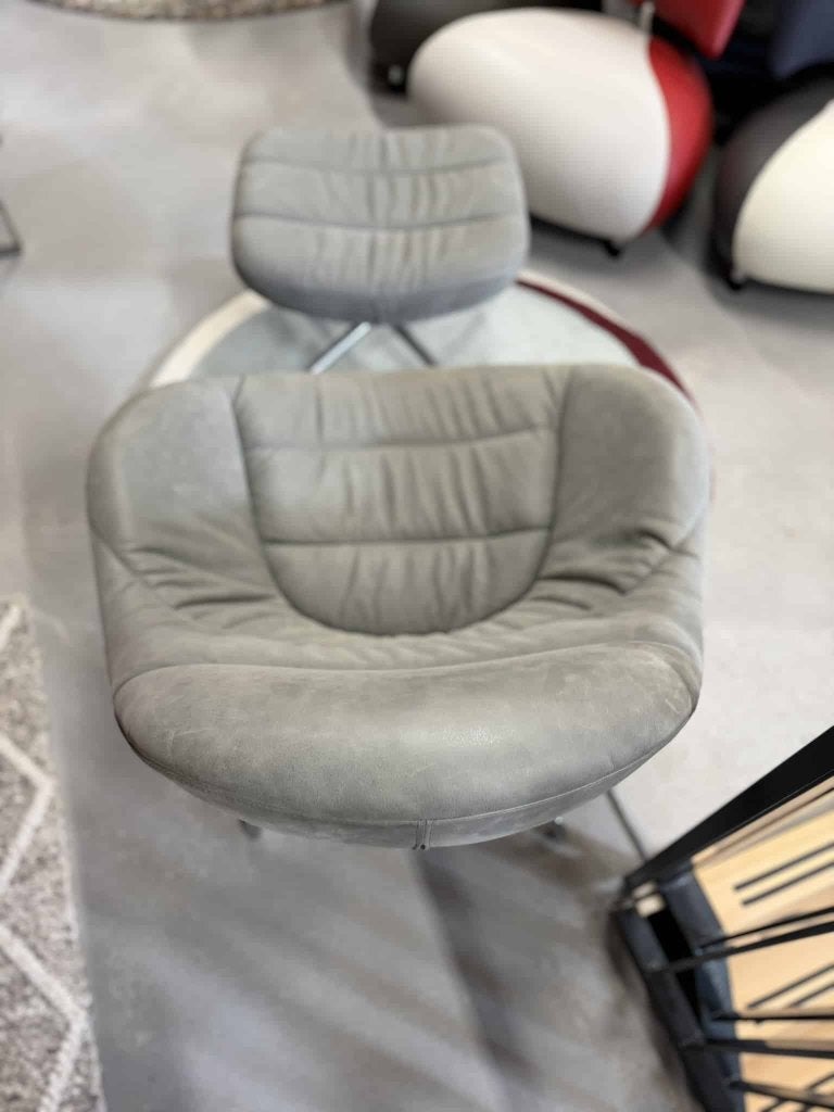 Nieuw Design on Stock Nylo draai fauteuil grijs leer stoel, Gompenstraat 15, Ophalen of Verzenden, Contactformulier, 75 tot 100 cm