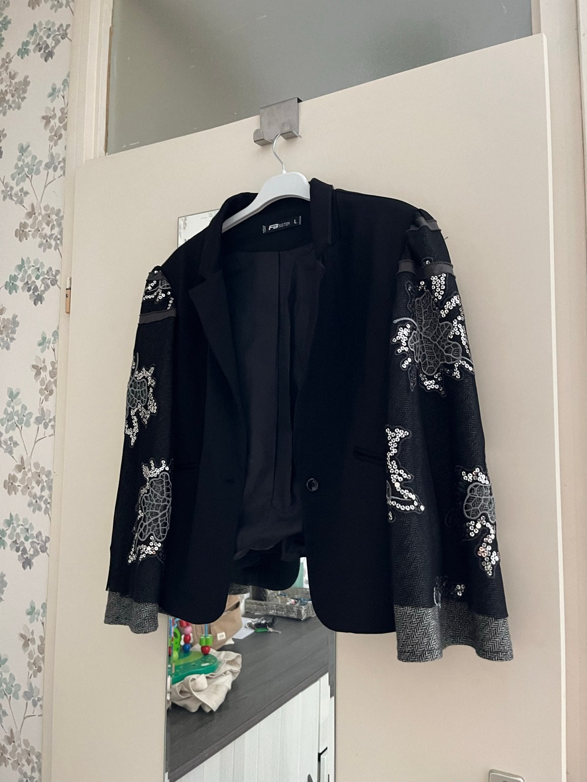Unieke dames blazers met opvallende mouwen, Kleding | Dames, Maat 38/40 (M), Meerkleurig, Ophalen of Verzenden, Zo goed als nieuw