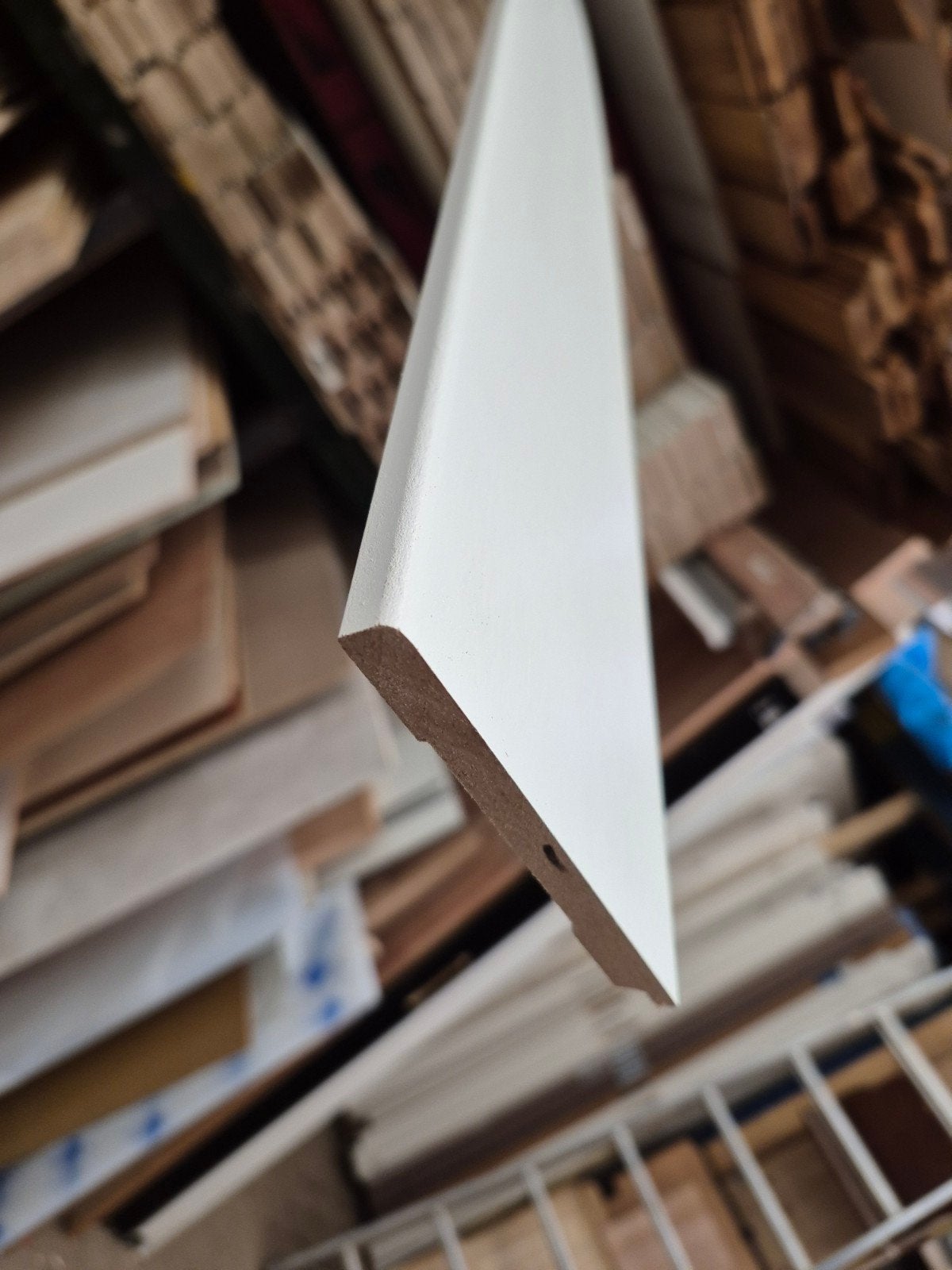 9x120mm mdf vochtwerende plint 240cm lang ral9010 gegrond, Ophalen, ., Nieuw, 200 tot 250 cm