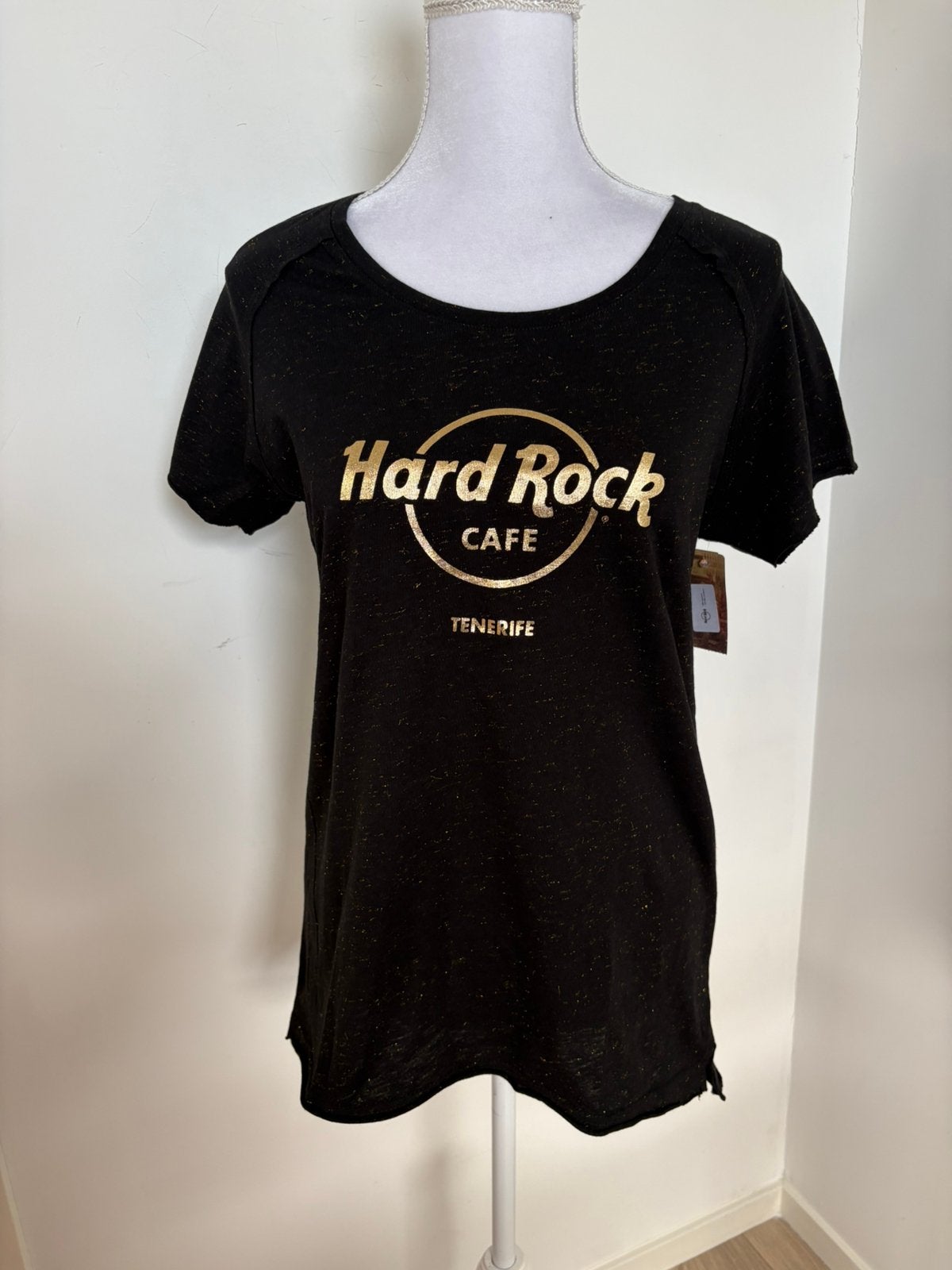 Nieuw met kaartje - zwart/goud Hard Rock Cafe shirt -  XL, Kleding | Dames, T-shirts, Zwart, Maat 42/44 (L), Nieuw, Ophalen of Verzenden