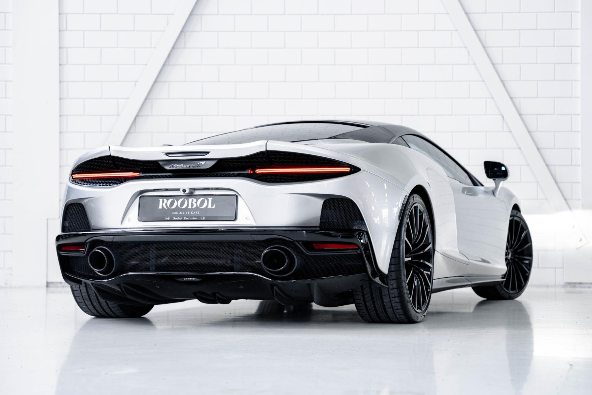 McLaren GT 4.0 V8 l B&W Audio l Pano | Ceramic | Carbon l Li, Automaat, 3994 cc, Leder, Bedrijf