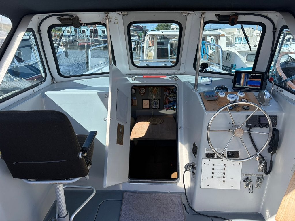 Foto 20 van Willard Marine Tender 35ft Mk7 - EPOXY - NEW engine