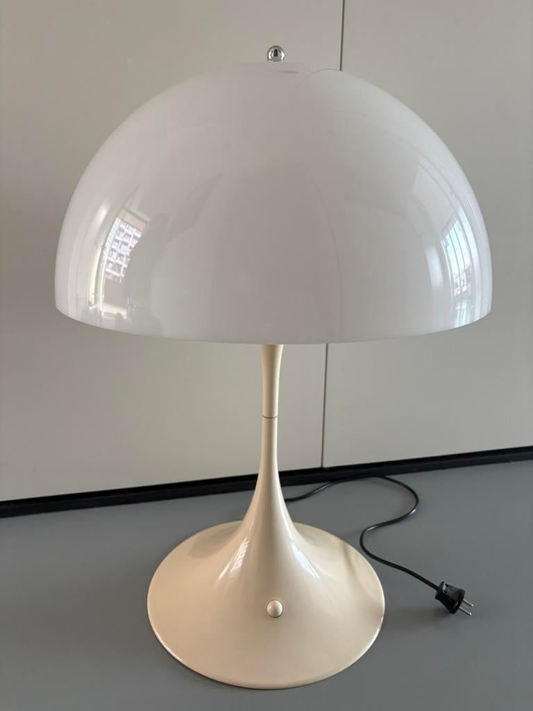 Louis Poulsen/Verner Panton Panthella tafellamp, Huis en Inrichting, Lampen | Tafellampen, Ophalen of Verzenden, Gebruikt, Kunststof