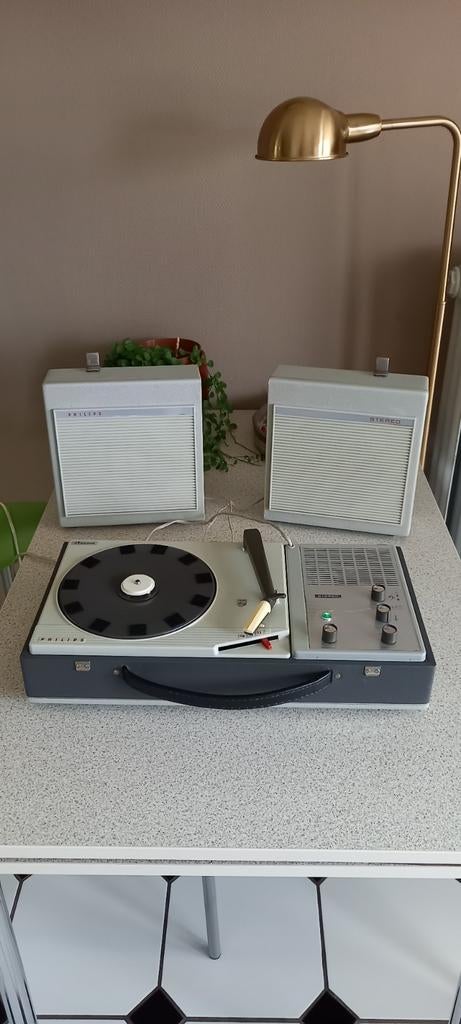Jaren 60 koffer platenspeler met buizen versterker vintage, Ophalen of Verzenden, Gebruikt, Platenspeler, Philips