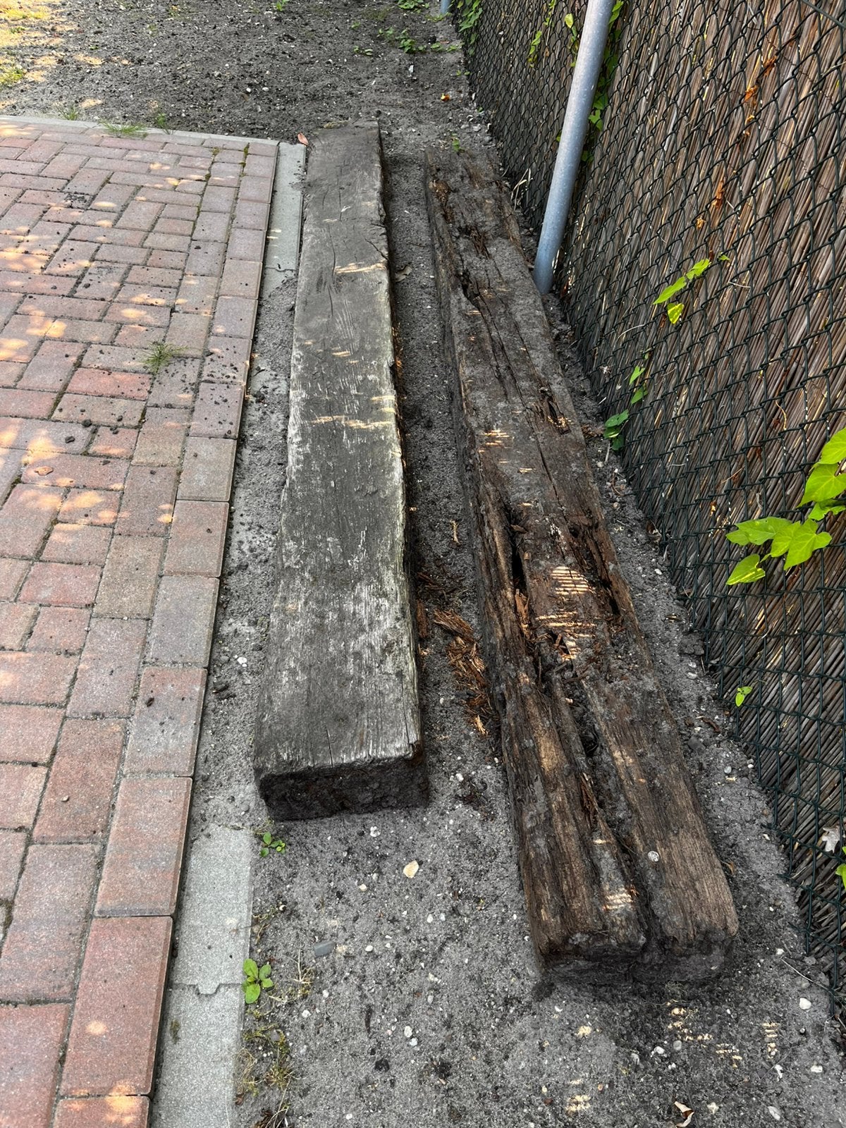 Gratis ophalen 2 bielzen, Ophalen, Gebruikt, 25 tot 50 cm, Biels