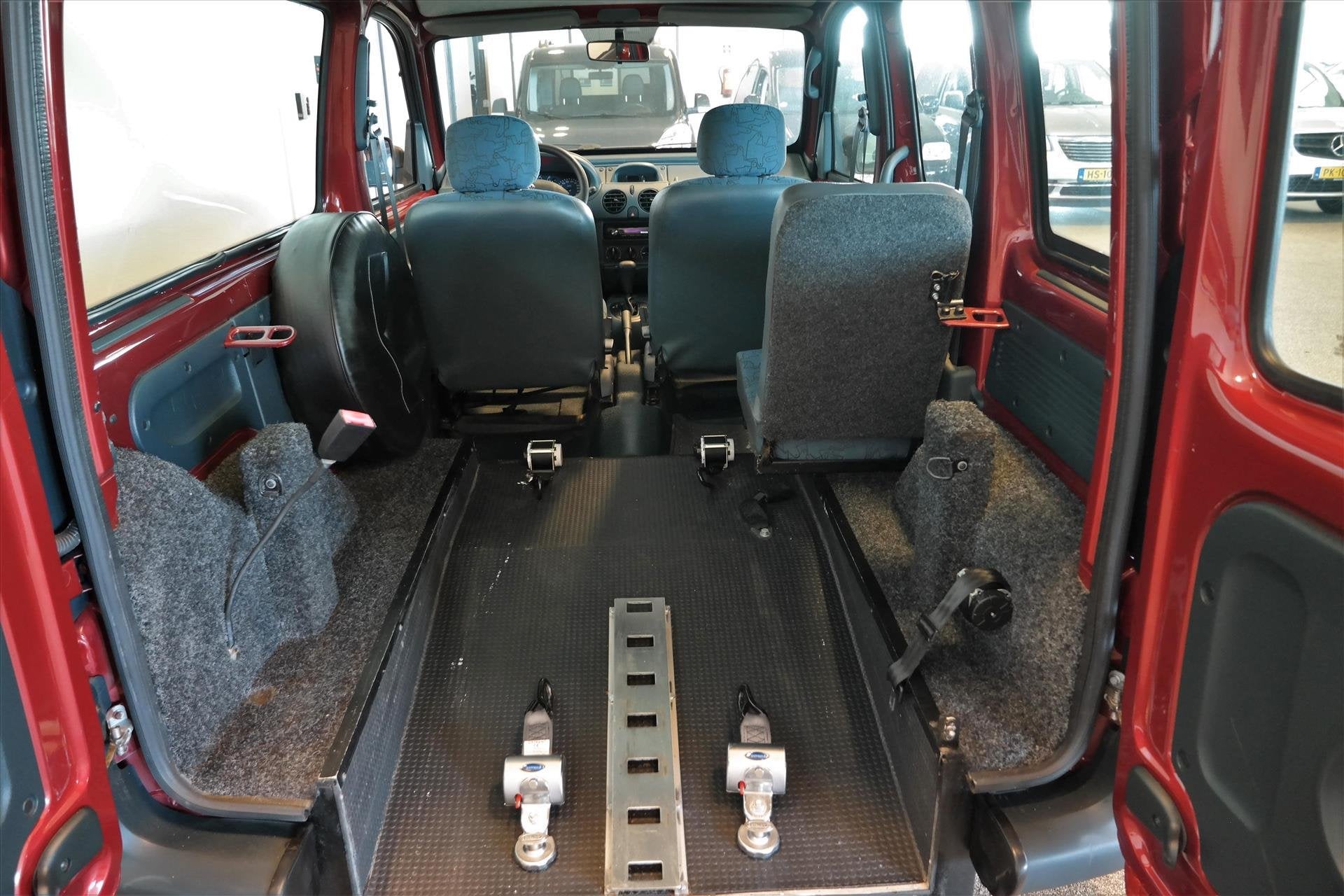 Renault Kangoo Rolstoelauto Automaat, Automaat, 12 maanden, Stof, Aangepast voor mindervaliden