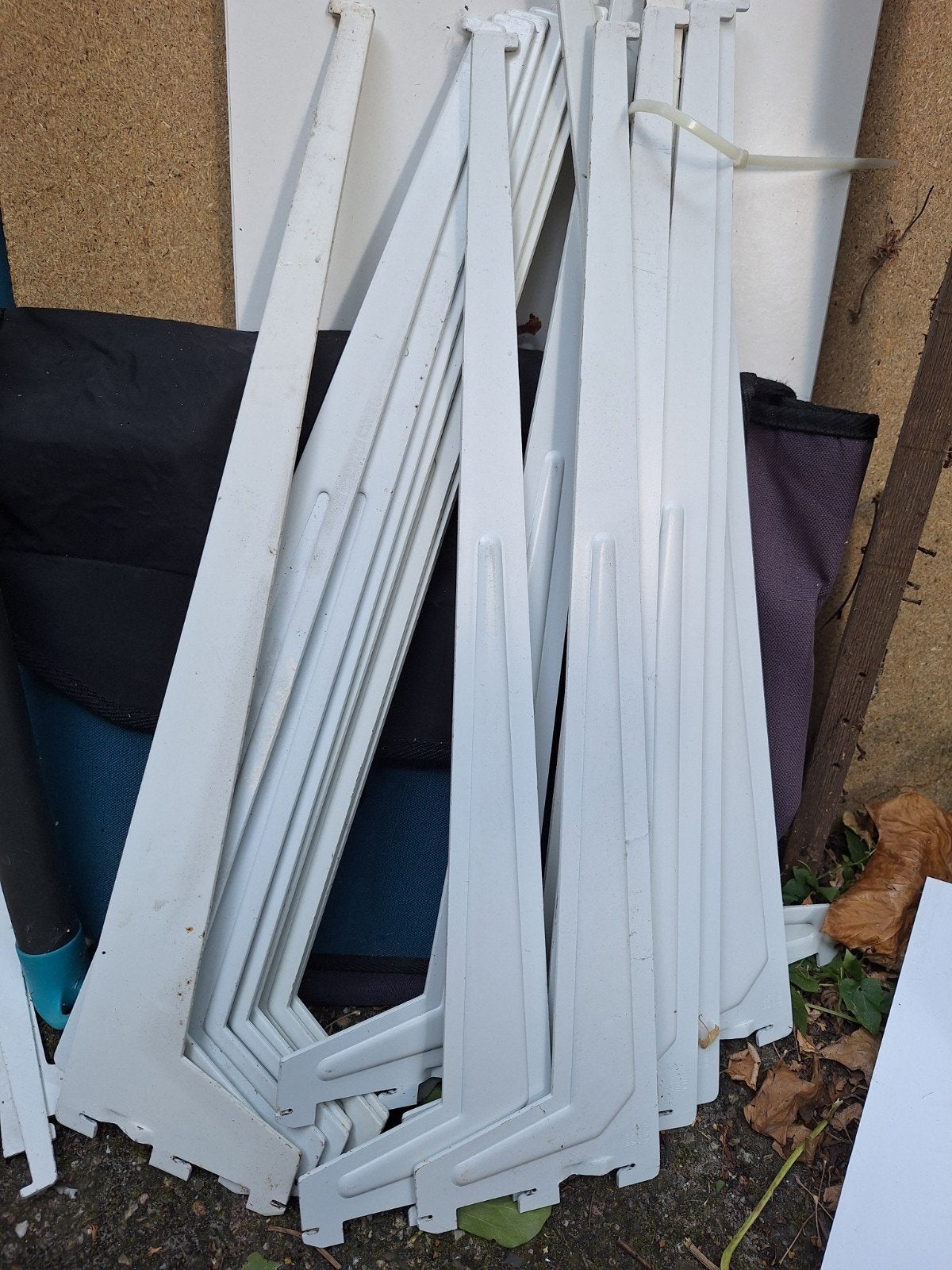 Witte plankdragers - 17 stuks,52 cm, Ophalen, Gebruikt
