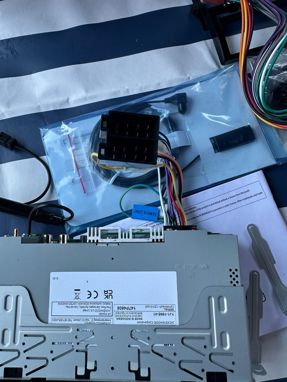 JVC Autoradio met Bluetooth en USB - Zo goed als nieuw, Ophalen of Verzenden, Zo goed als nieuw