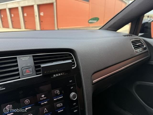 Foto 21 van Volkswagen Golf 1.4 TSI PHEV GTE BJ 12-12-2018 KM NAP EXTR