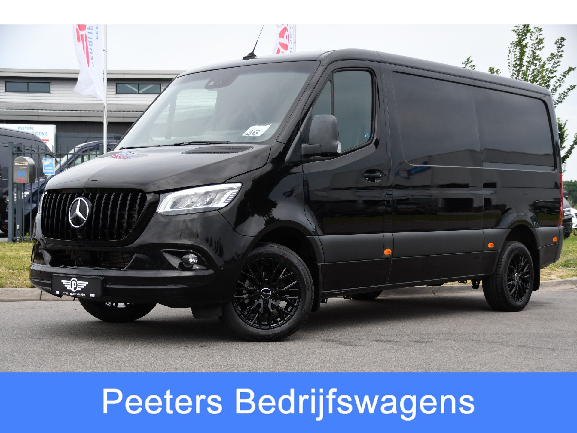 Mercedes-Benz Sprinter 319 V6 3.0 CDI L2H1 Black Edition FUL, Automaat, Achterwielaandrijving, Gebruikt, 190 pk