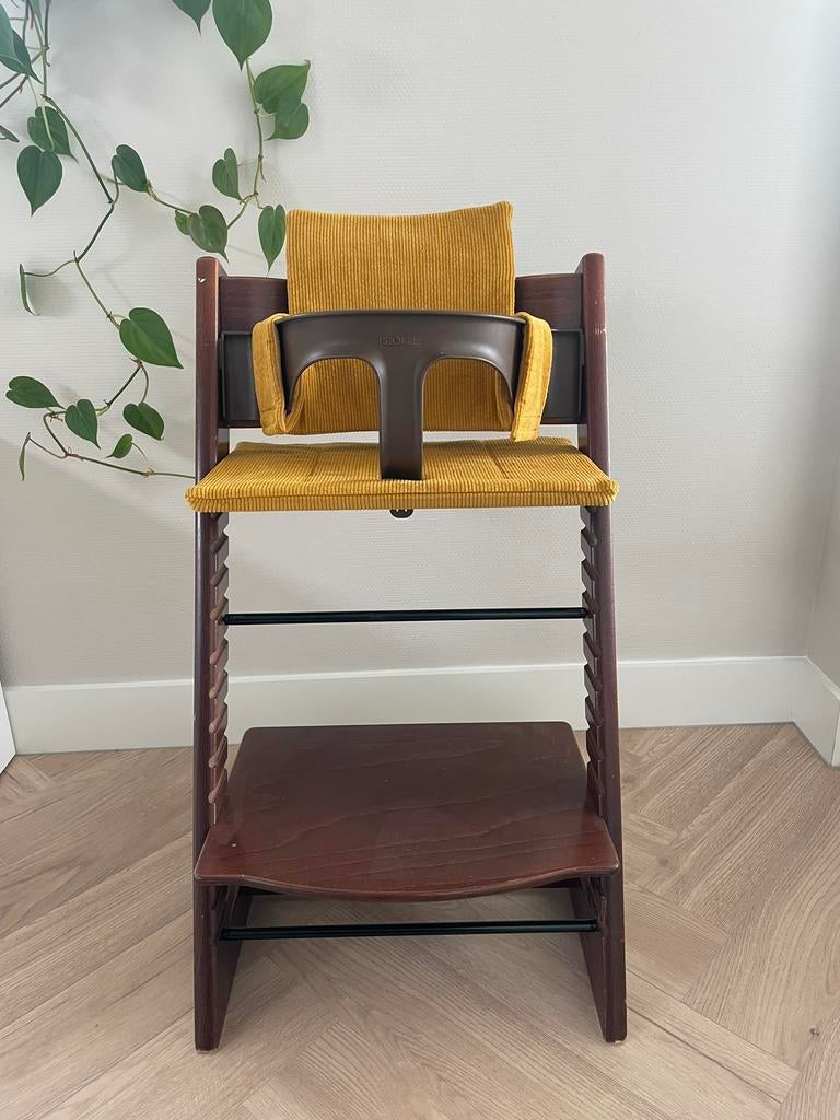 Nieuw! Rib-stof okergeel Stokke Tripp Trapp stoel kussenset, Kinderen en Baby's, Kinderstoelen, Ophalen of Verzenden, Nieuw, Meegroeistoel