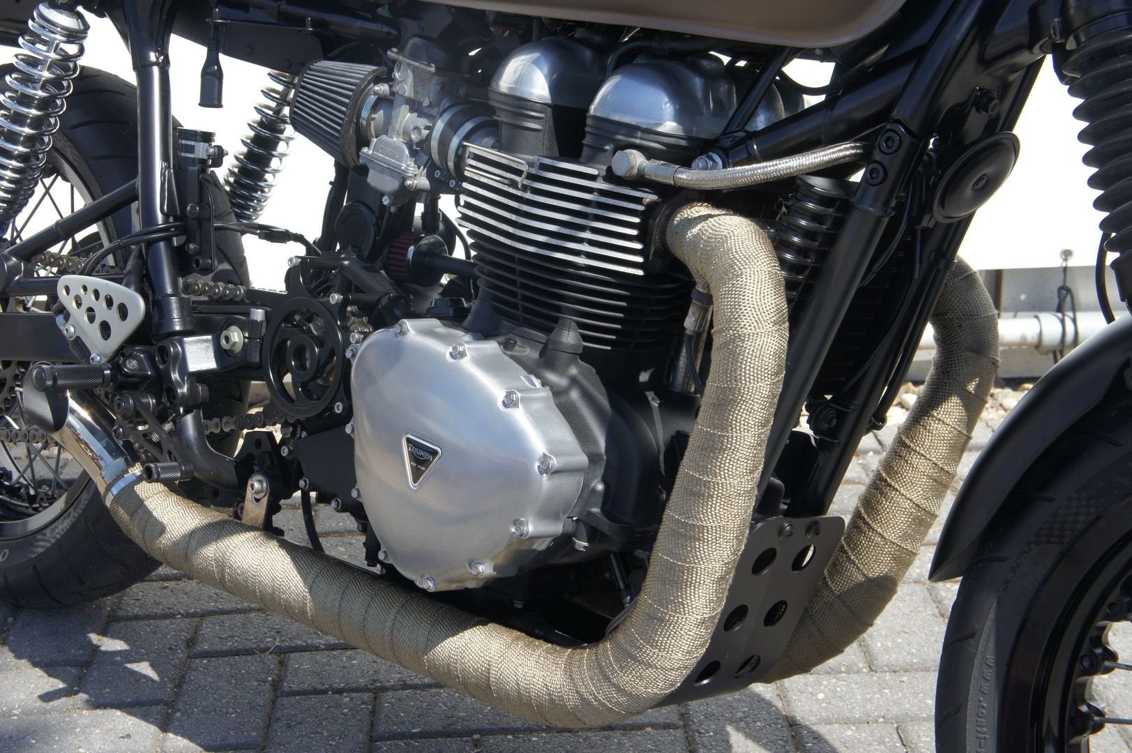 TRIUMPH THRUXTON 900 CUSTOM CAFE RACER, 2 cilinders, Motorrijbewijs A, Bedrijf, Onbekend