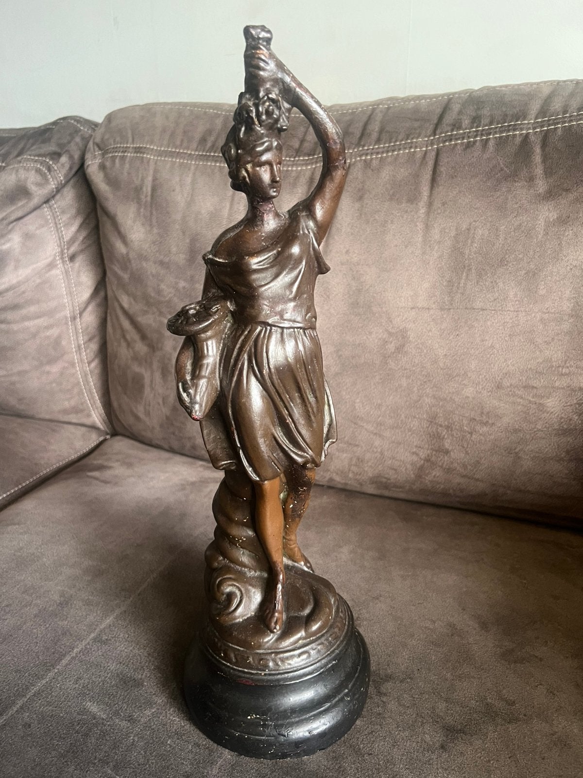 Vintage /Antiek Beeldje Vrouw., Ophalen of Verzenden, Gebruikt, Mens