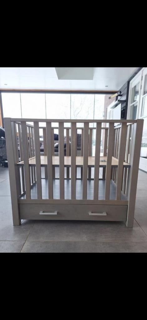 Mooie box met lade, kleur taupe, Ophalen, Zo goed als nieuw, Lade