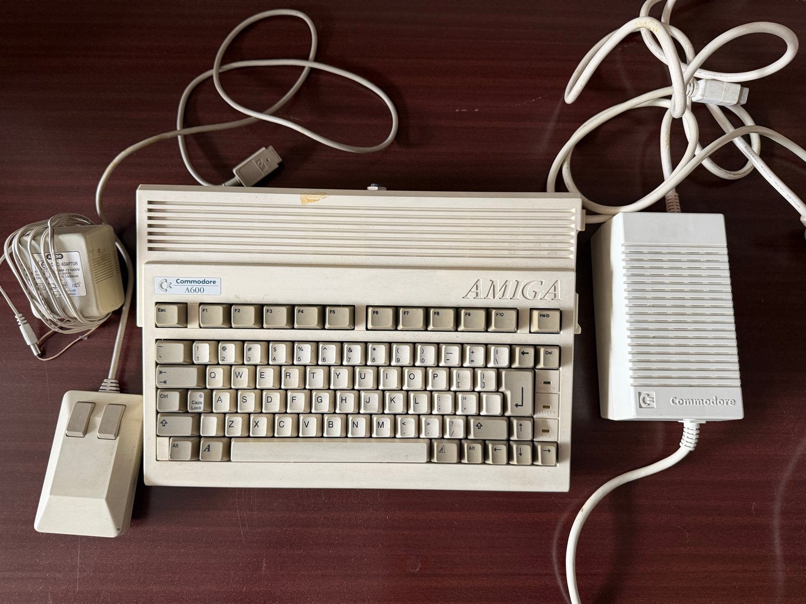 Commodore Amiga A600 met muis, voeding en adapter, Ophalen of Verzenden