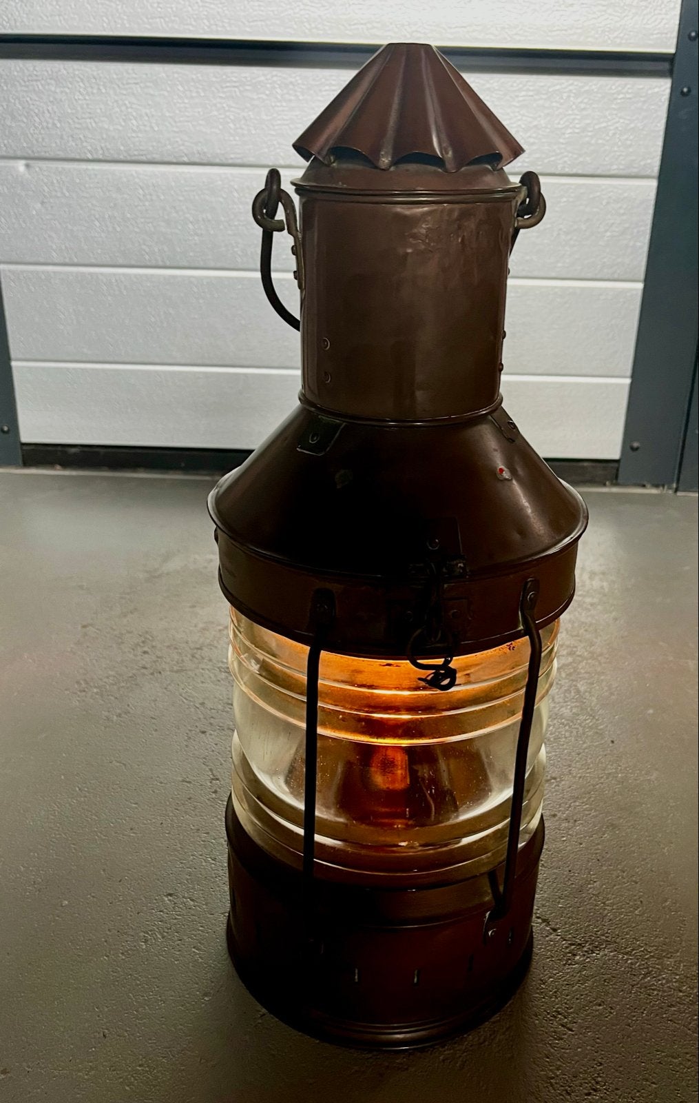 Antieke koperen scheepslamp / ankerlicht, Ophalen