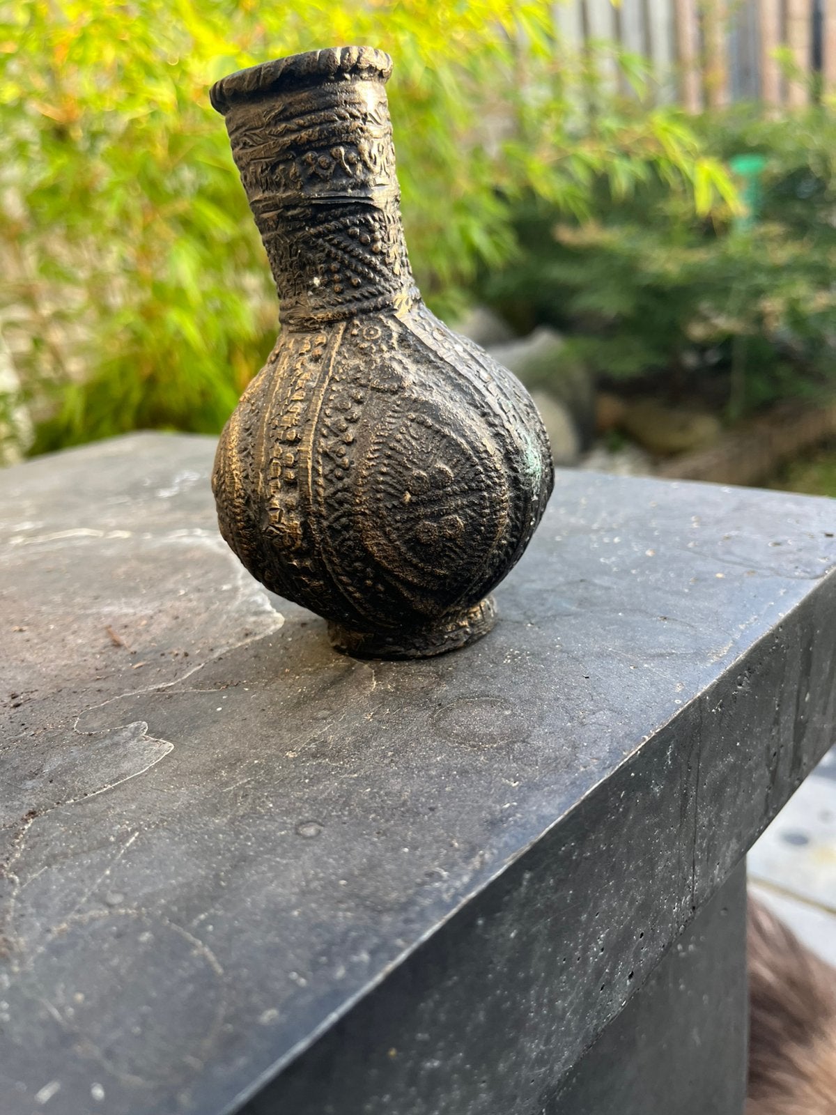 Bronzen vaasje, Huis en Inrichting, Ophalen of Verzenden, Zo goed als nieuw, Handgemaakt