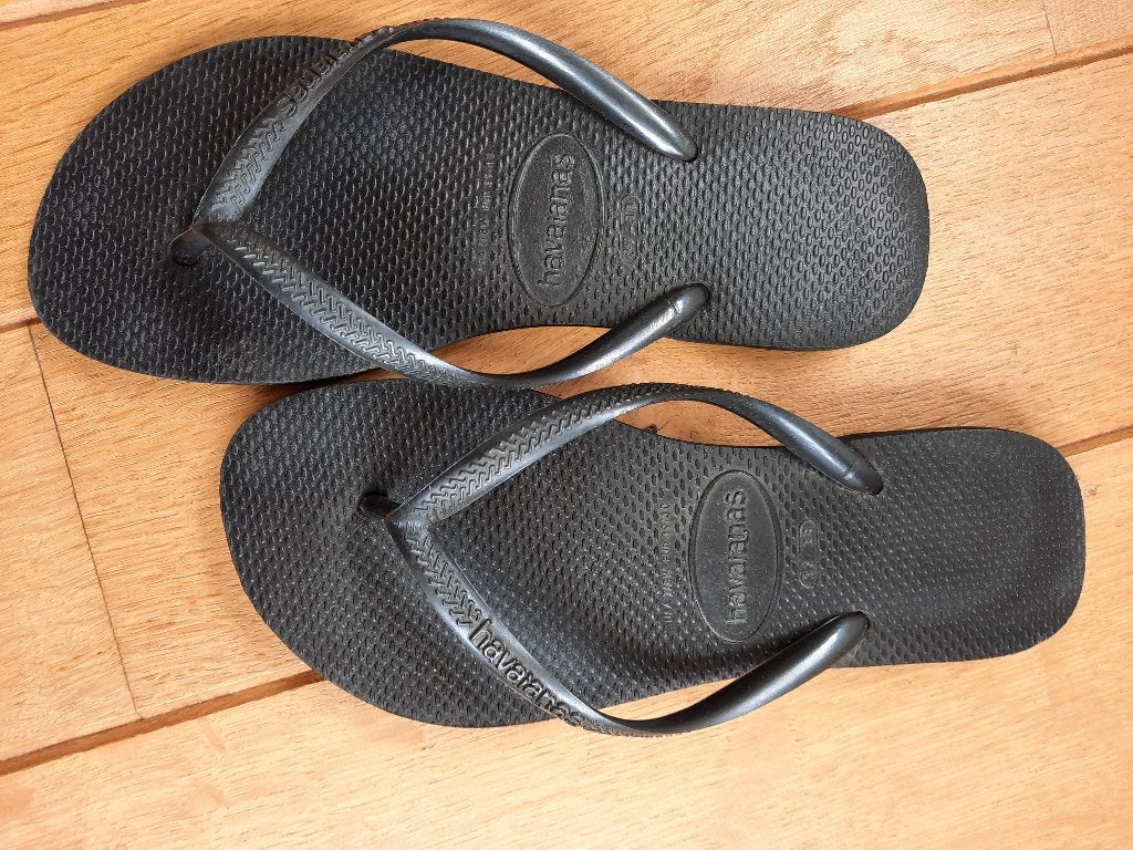 Havaianas slippers zwart maat 37 / 38 - zgan -, Slippers, Zwart, Ophalen of Verzenden, Zo goed als nieuw