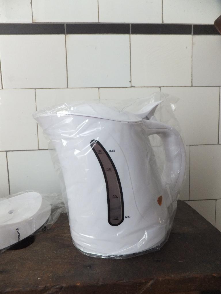 vintage waterkoker apart space age model 850W camping nieuw, 1 tot 2 liter, Ophalen of Verzenden, Nieuw