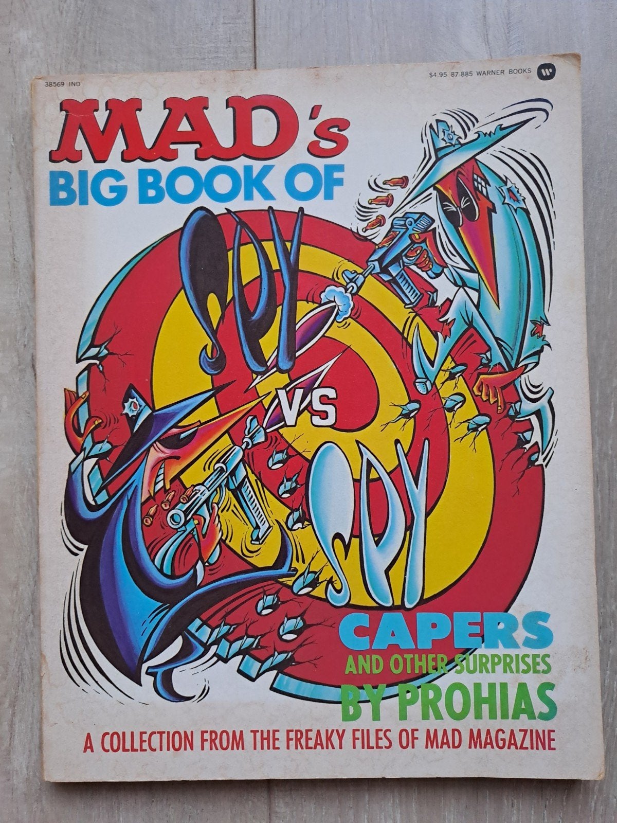 Mad's big book of spy vs spy capers - Engelse editie, Cartoons, Antonio Prohias, Ophalen of Verzenden, Zo goed als nieuw