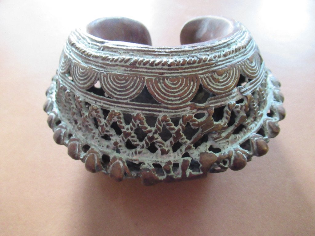 ANTIEK BRONZEN Benin Armband mooie decoratie € 150, Ophalen of Verzenden, Brons, Armband