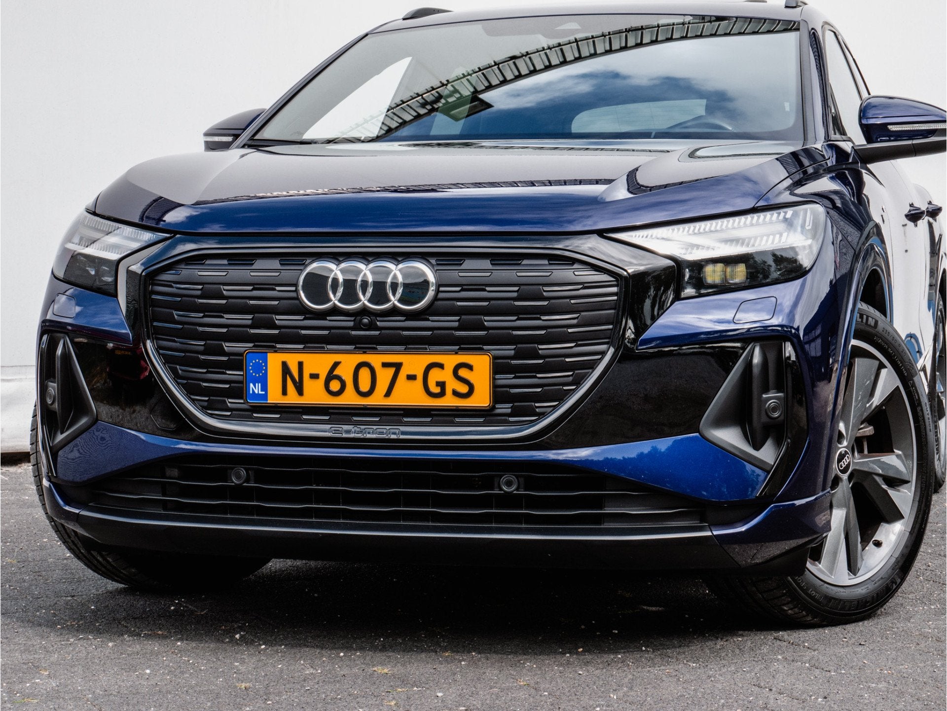 Audi Q4 e-tron 35 Launch edition S Competition SOH 91% Panor, Auto's, Audi, Achterwielaandrijving, Gebruikt, Blauw, Leder en Stof