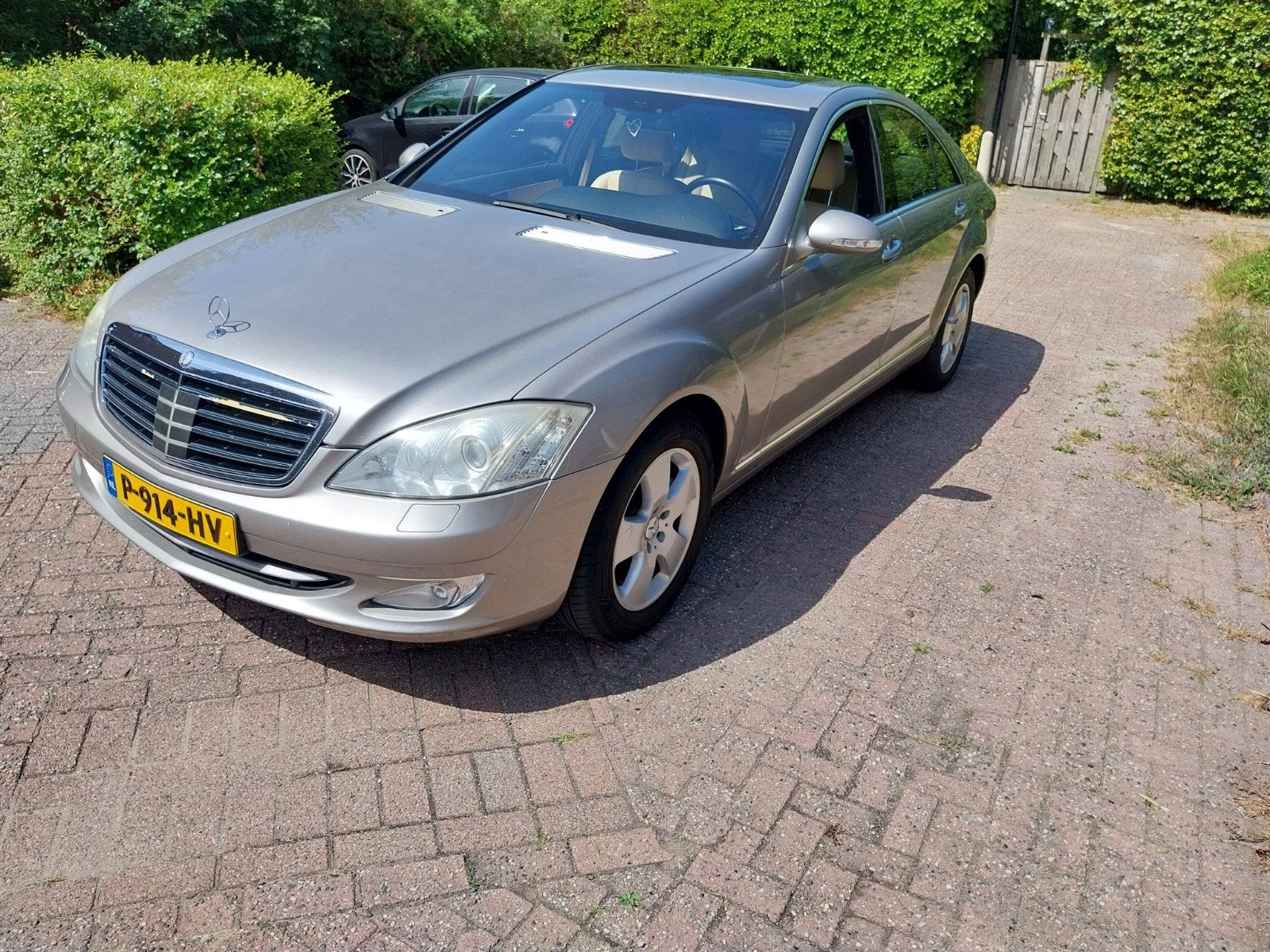 Mercedes-Benz S-Klasse 5.5 S500 AUT 2005 Grijs, Auto's, Automaat, Achterwielaandrijving, 8 cilinders, 120 €/maand