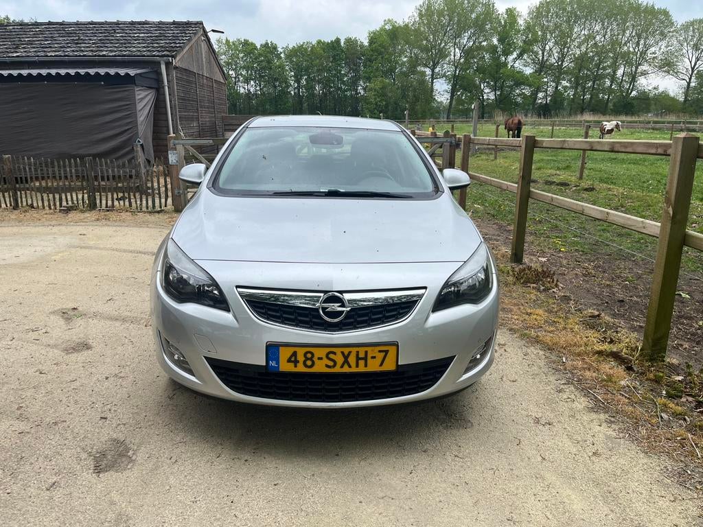 Opel Astra 1.4 Turbo Ecotec 103KW 5-D 2011 Grijs, Voorwielaandrijving, 680 kg, 4 cilinders, Origineel Nederlands