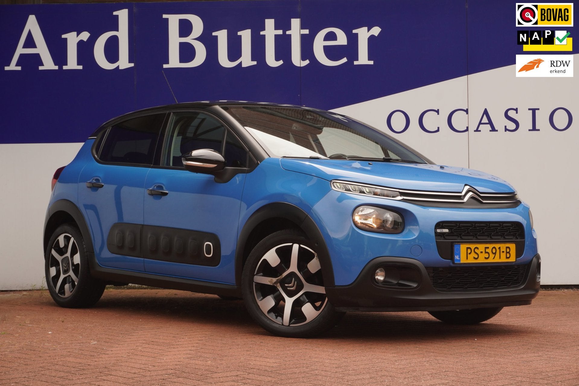 Citroen C3 1.2 PureTech S&S Shine Led+Dab+Airco+camera+17"lm, Voorwielaandrijving, 1025 kg, 1199 cc, Blauw