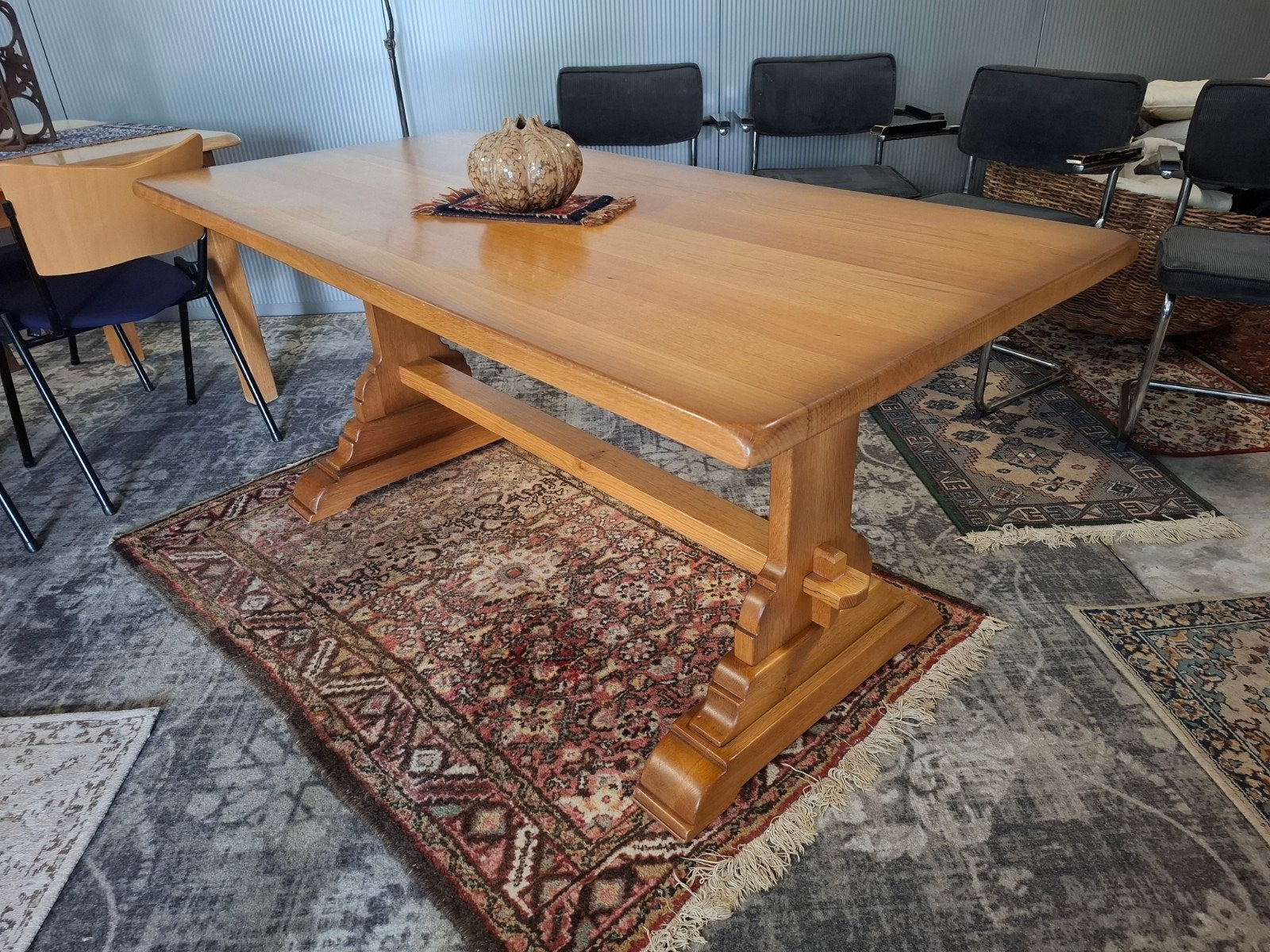 Prachtige, robuuste kloostertafel, massief eiken Kijk foto's, Antiek en Kunst, Ophalen