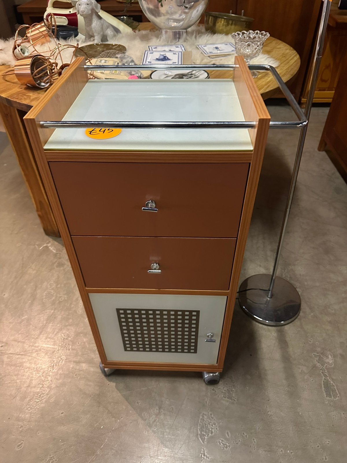 Ladekastje op wieltjes, Minder dan 50 cm, C, Ophalen of Verzenden, Zo goed als nieuw