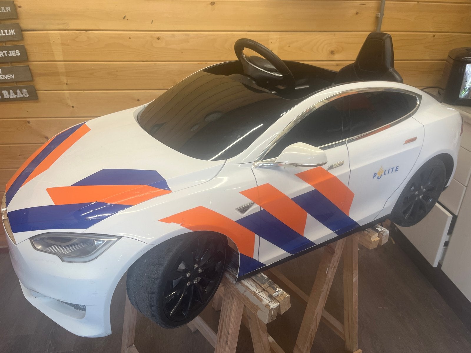 Tesla Model S kinderauto politie-uitvoering, Ophalen, Gebruikt