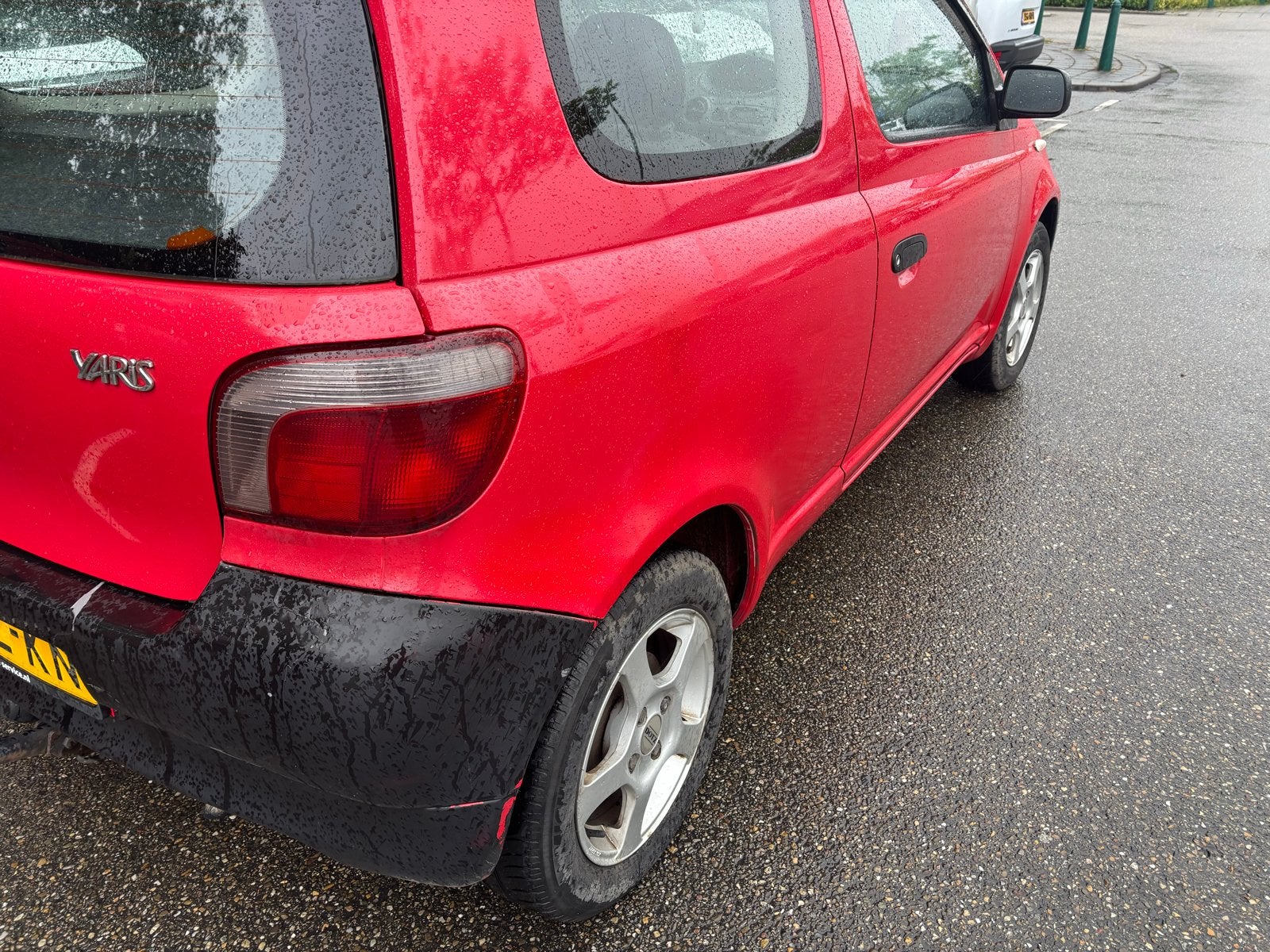 Toyota Yaris 1.0 16V Vvti met volle tank benzine+nieuwe APK, foto 5
