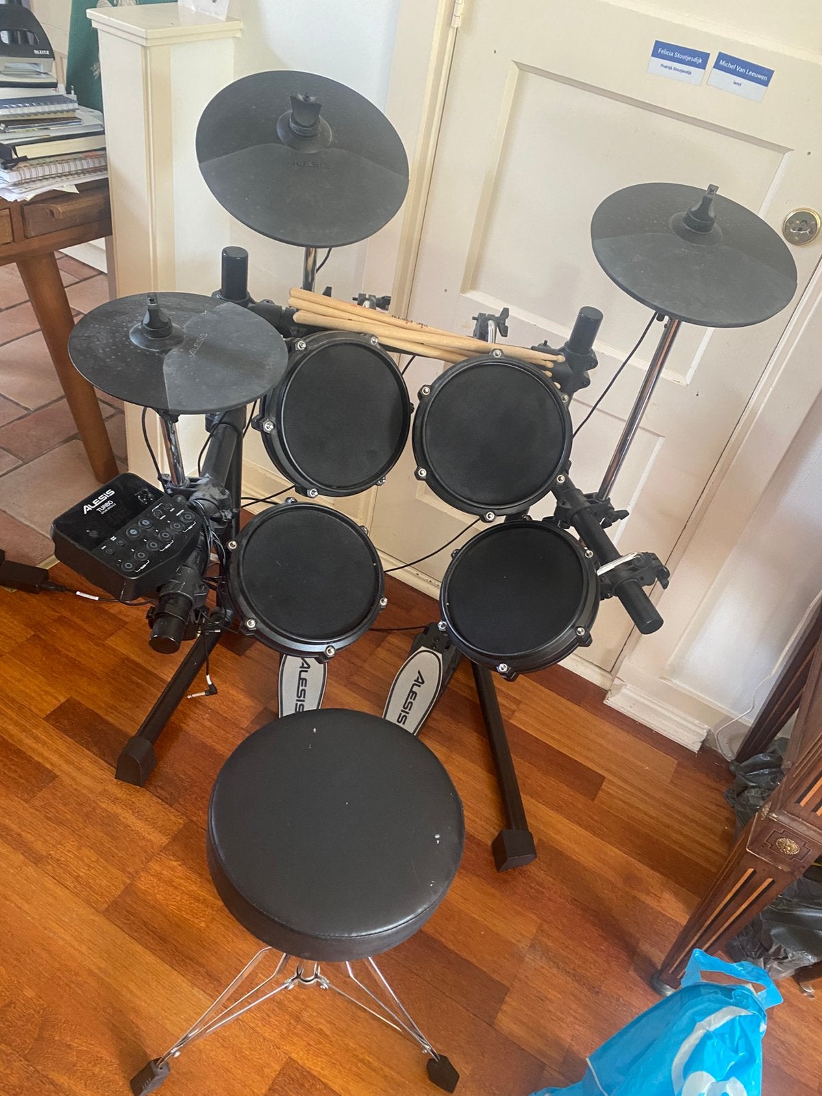 Alesis Turbo Mesh elektronisch Drumstel + 4 drumstokken, Ophalen, Zo goed als nieuw, Overige merken, Elektronisch