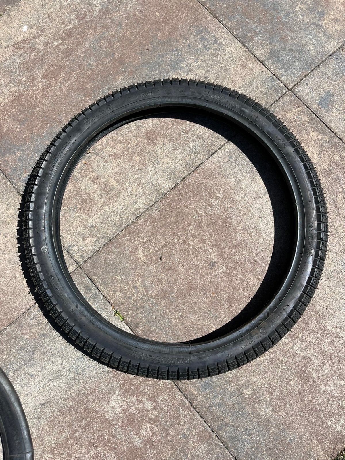 Brommer buiten- en binnenband, Fietsen en Brommers, Ophalen, Nieuw