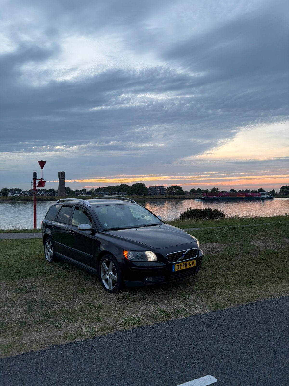 Volvo V50 2.0D LEES BESCHRIJVING, READ DESCRIPTION (EXPORT?), Auto's, Voorwielaandrijving, 136 pk, Beige, 4 cilinders