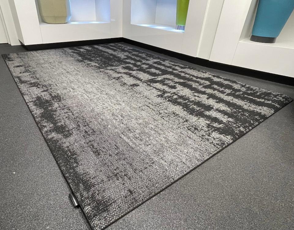 Desso Street Tracks tapijt Black, Ophalen, Zo goed als nieuw, Rechthoekig, 200 cm of meer