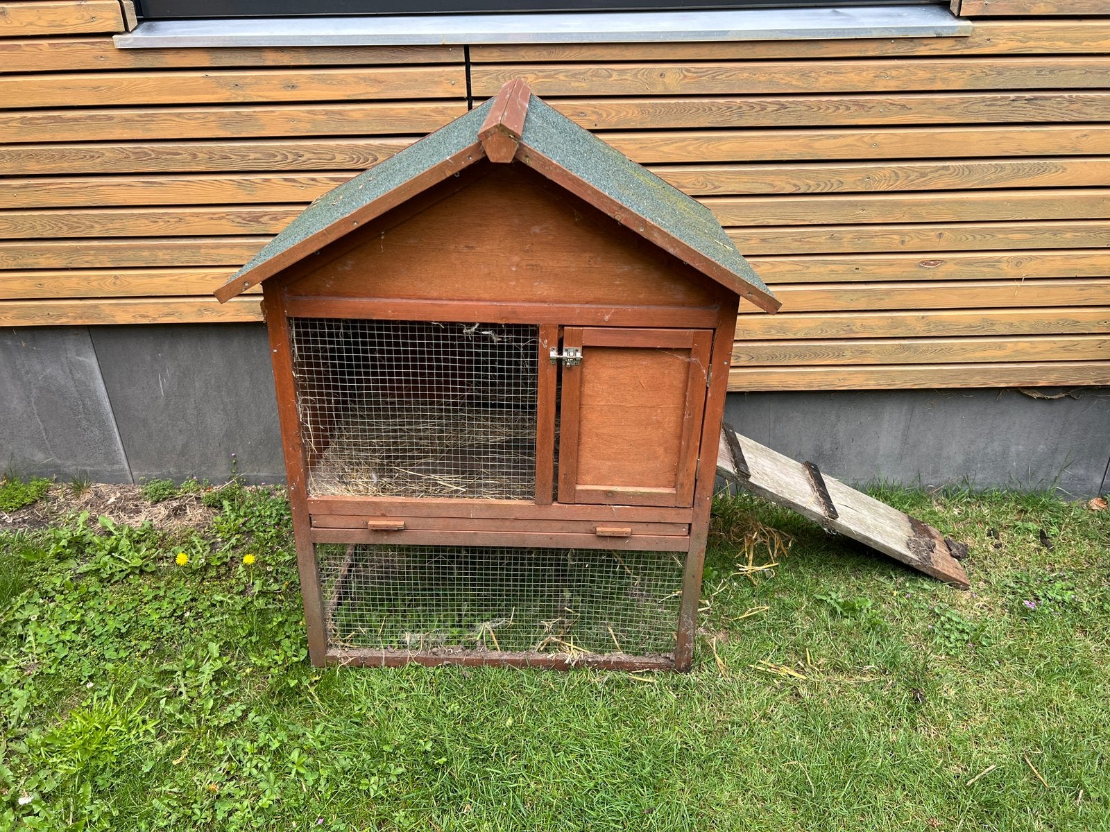 Konijnenhok + voer + hekjes, Ophalen, Gebruikt, 90 cm of meer, Konijn