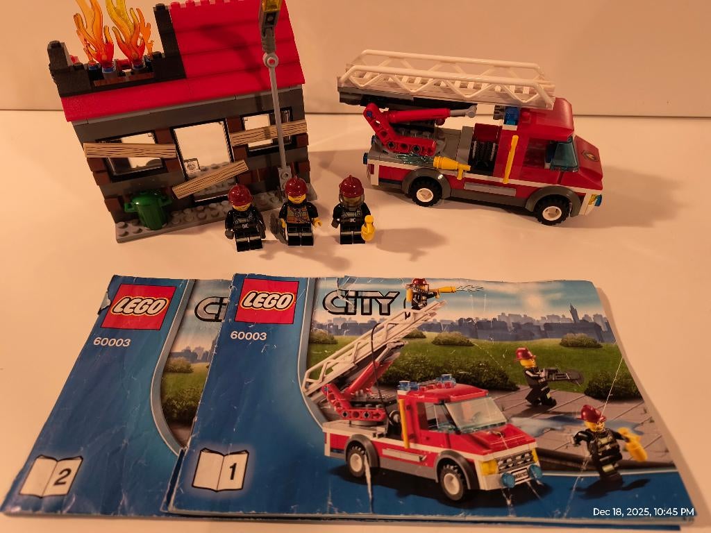 LEGO city 60003 Fire Emergency compleet met boekje, Kinderen en Baby's, Speelgoed | Duplo en Lego, Ophalen of Verzenden, Zo goed als nieuw