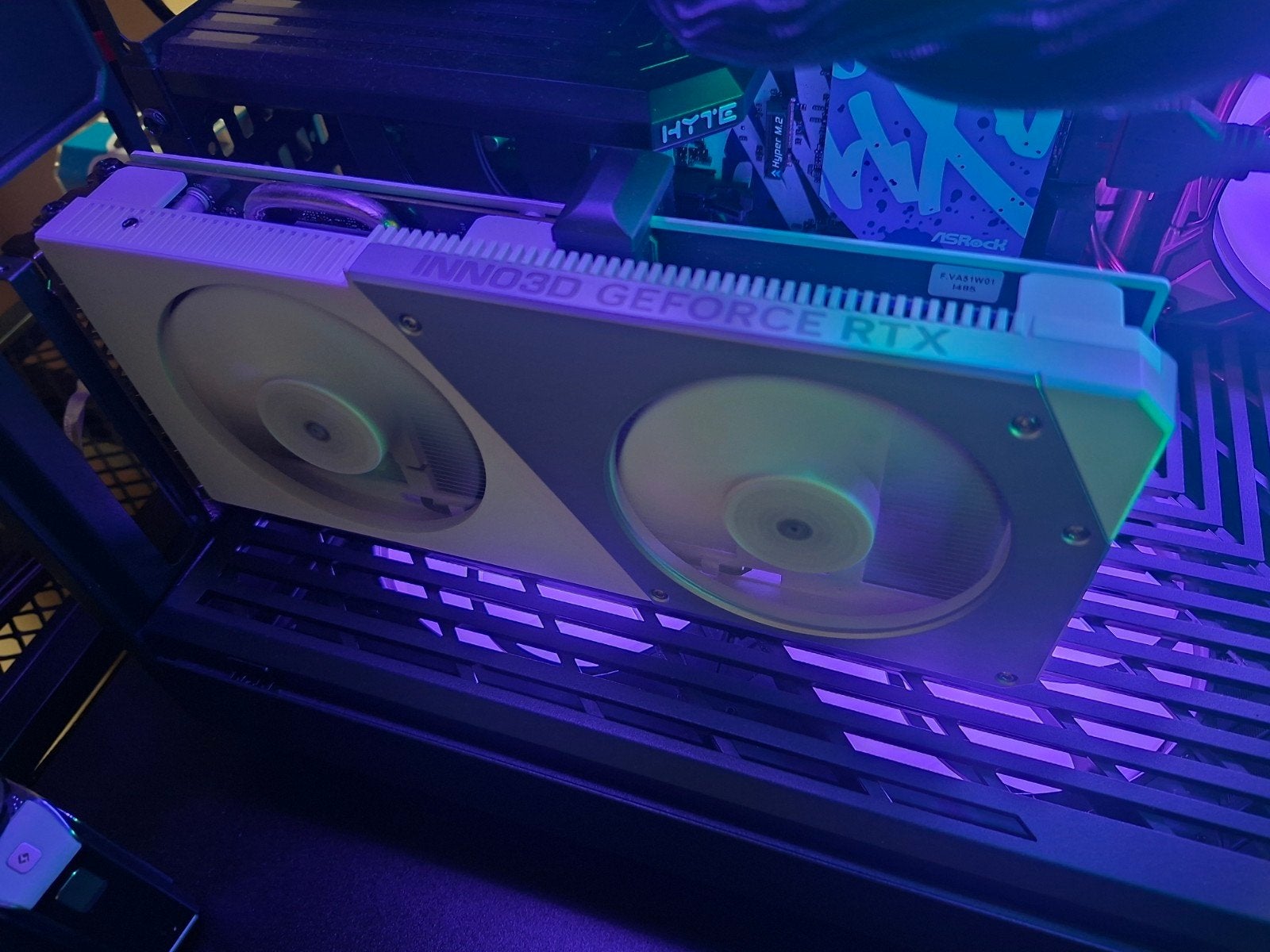 Inno3d nvidia 4060 twin X2oc white 8gb, Computers en Software, Videokaarten, Ophalen, GDDR6, PCI-Express 4, Zo goed als nieuw