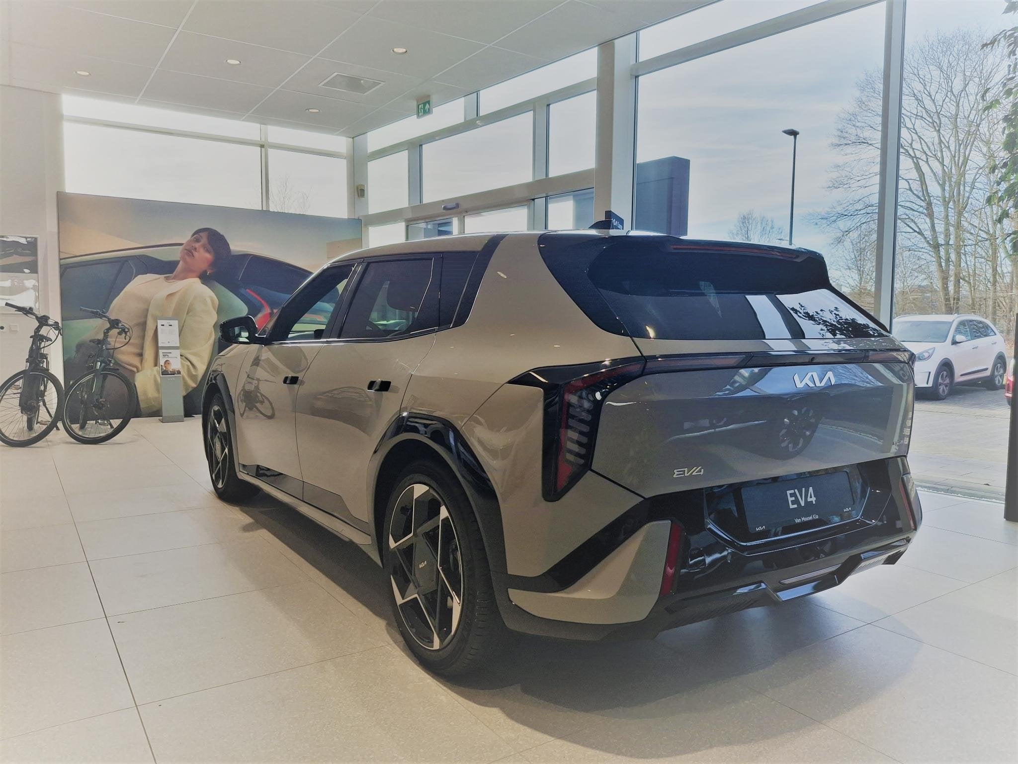 Kia EV4 GT-Line Business Edition 81.4 kWh | DIRECT LEVERBAAR, Auto's, 81 kWh, 510 min, 204 pk, Te koop