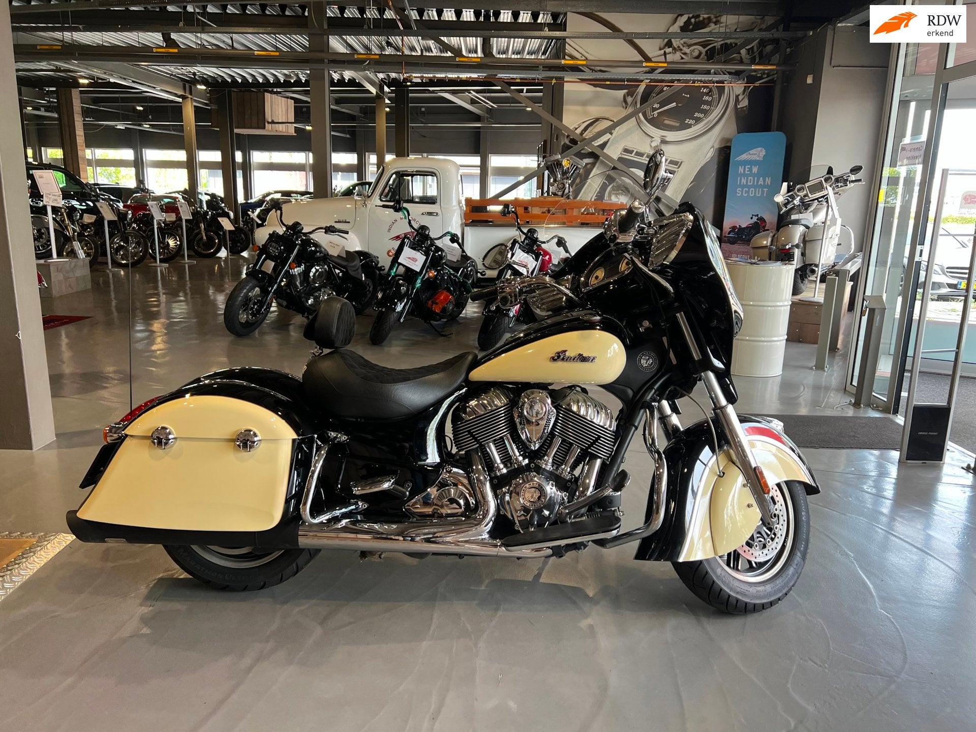 Indian Tour 111 Chieftain, Motoren, ABS, Gebruikt, Meer dan 35 kW, Handgeschakeld