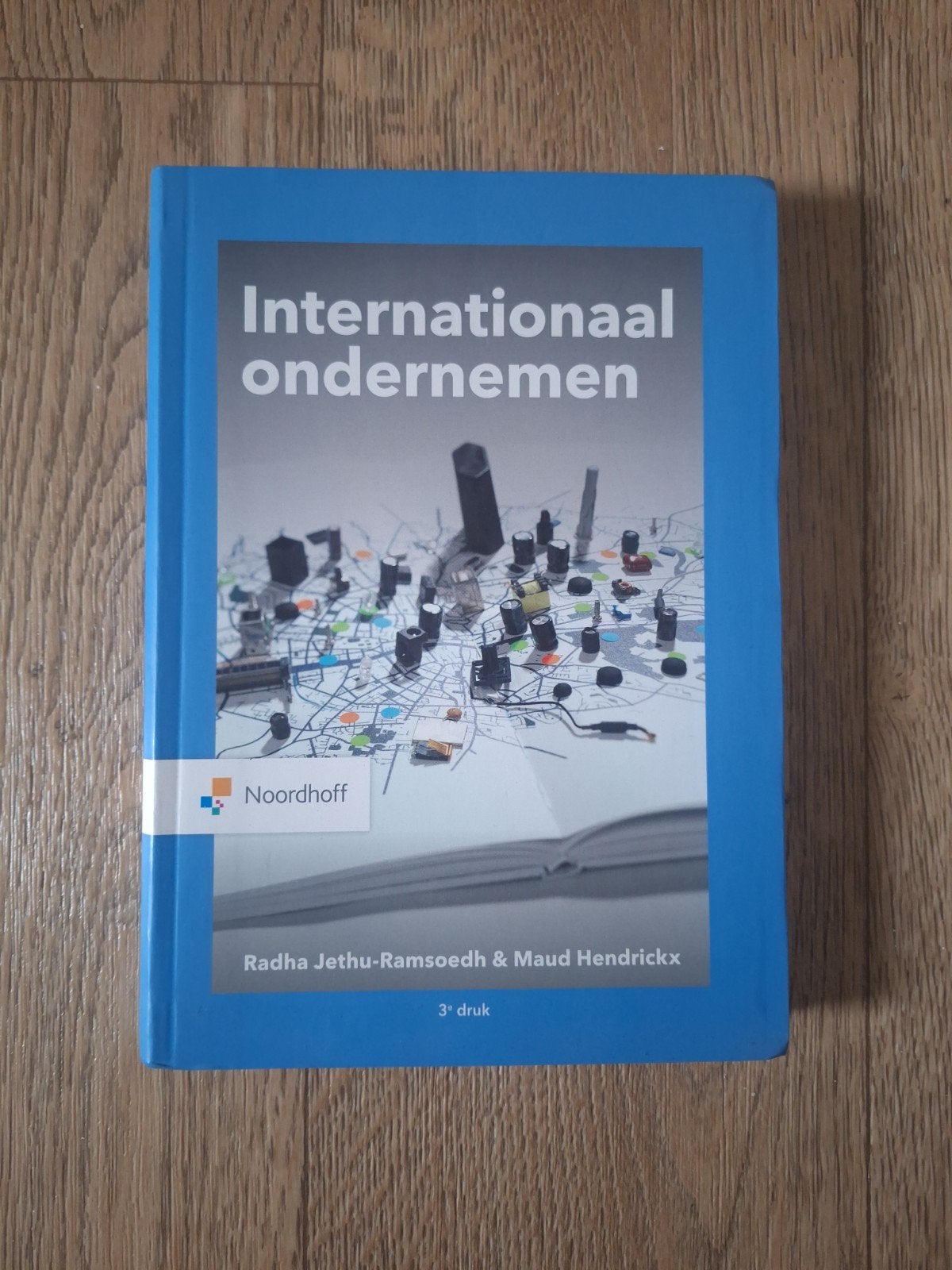 Internationaal ondernemen - 3e druk - Noordhoff, Zo goed als nieuw, Radha Jethu-Ramsoedh & Maud Hendrickx, Gamma, HBO