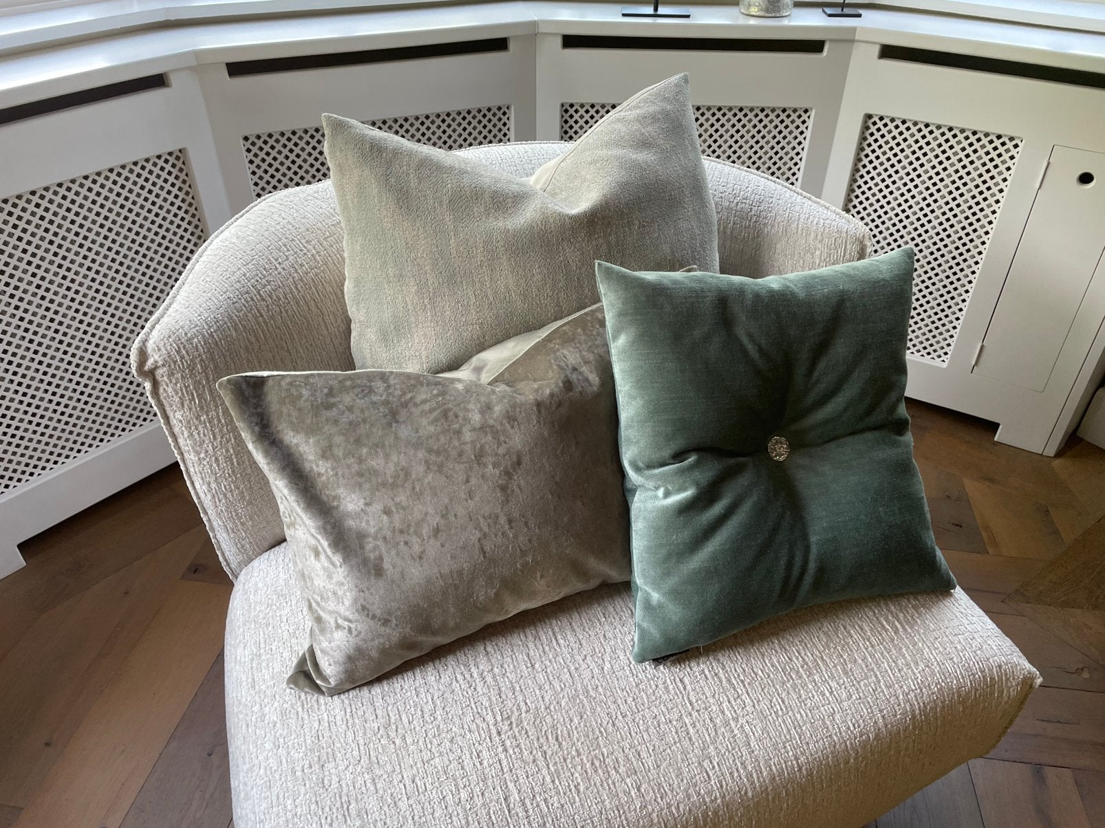 3 prachtige kussens van Claudi, Wasbaar, Beige, Vierkant, Ophalen of Verzenden
