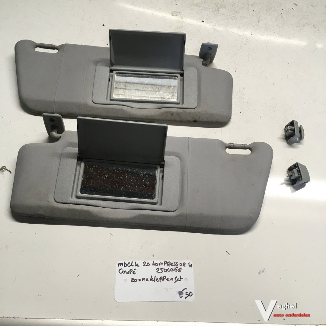 Mercedes CLK Cabrio 2.0 compressor 2000  Zonnekleppen set