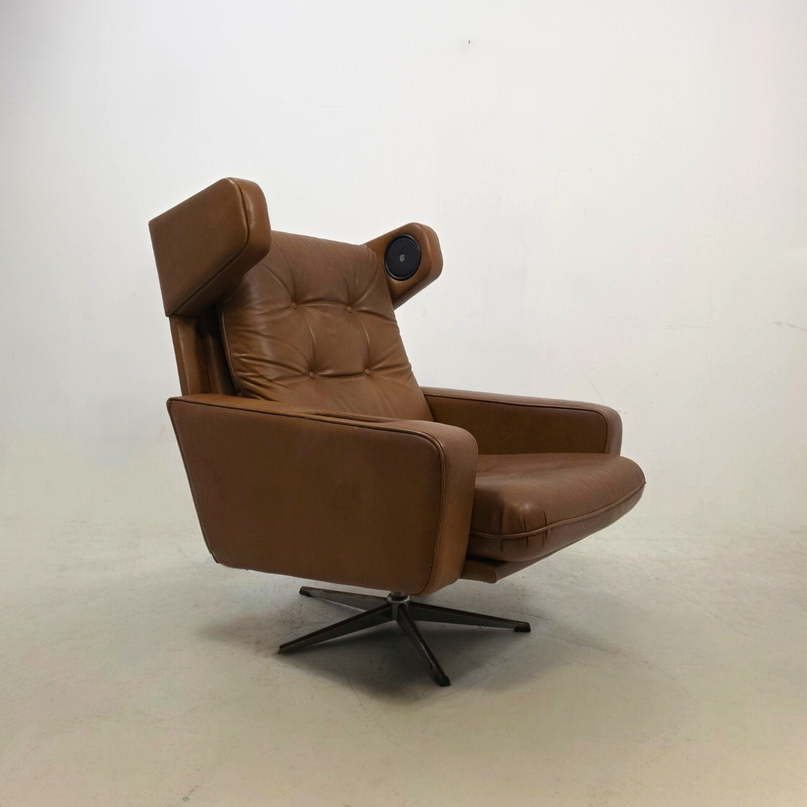 luxe Audio fauteuil 70s Leder geïntegreerde audio Robin Day, Huis en Inrichting, Fauteuils, Ophalen of Verzenden