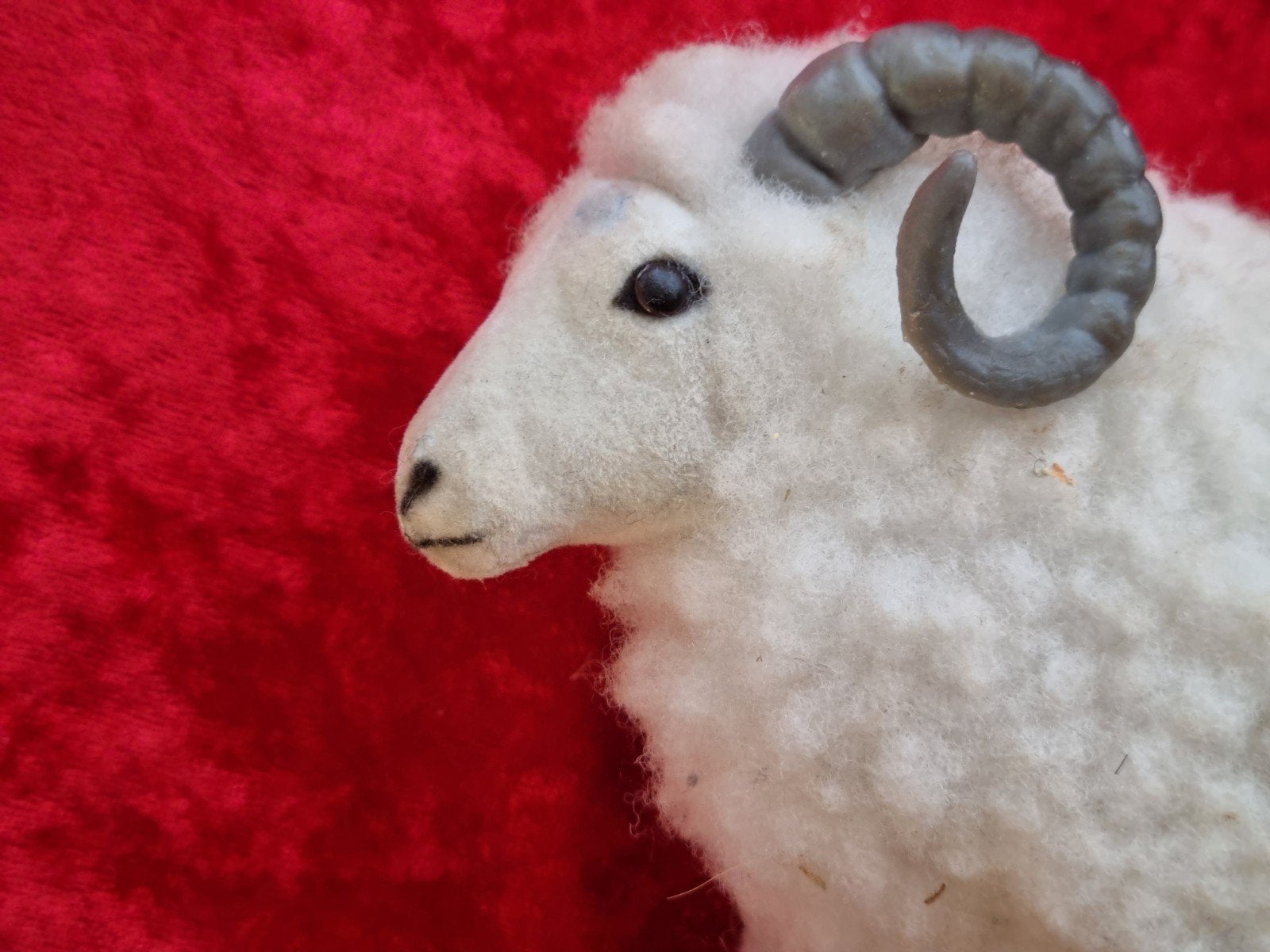 ANTIEKE SCHAPEN .GLAZEN OOGJES., Diversen, Ophalen of Verzenden