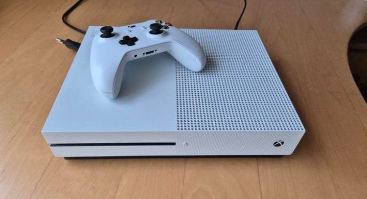 Xbox One S met controller, Spelcomputers en Games, Spelcomputers | Xbox One, Ophalen, 500 GB, Xbox One S, Zo goed als nieuw