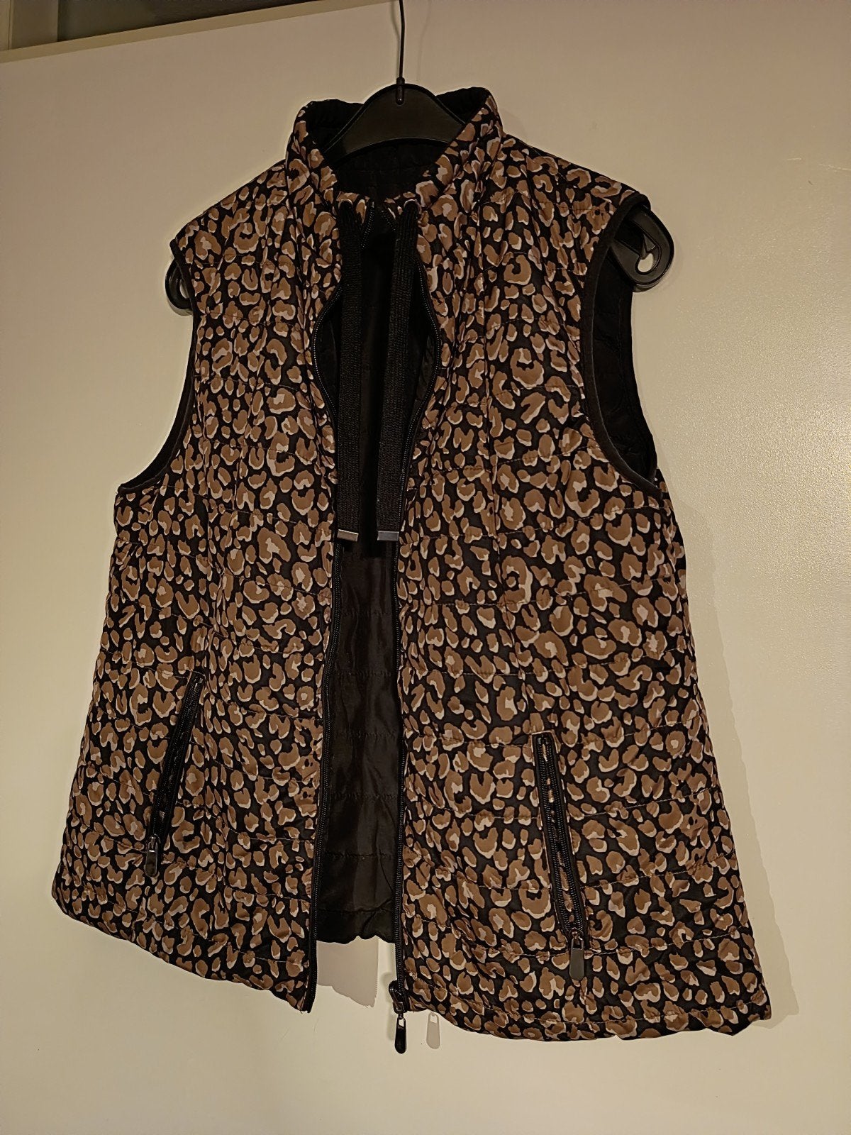 Brandtex omkeerbaar bodywarmer met luipaardprint, maat L, Meerkleurig, Maat 42/44 (L), BRANDTEX, Ophalen of Verzenden